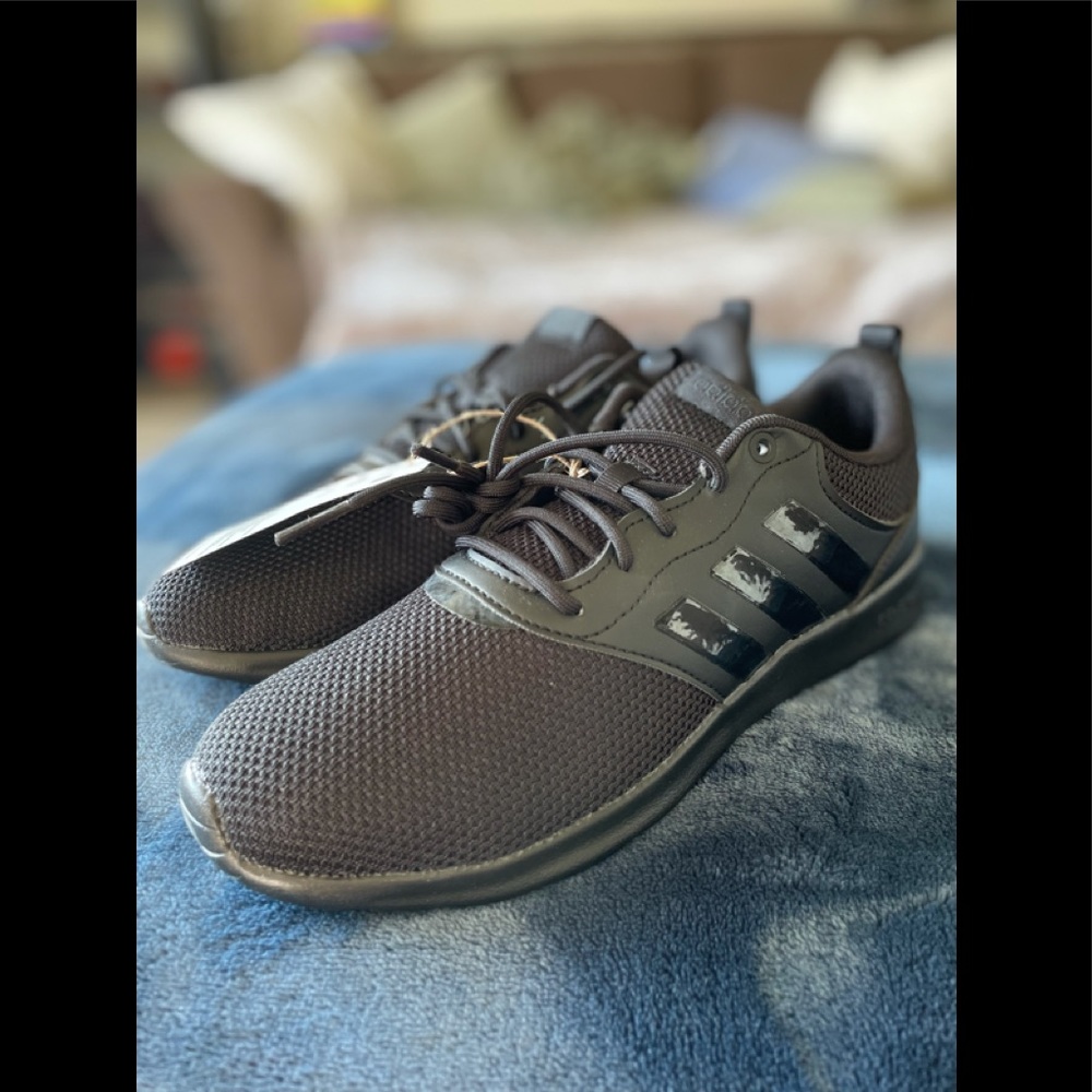 ✨SOLD✨Adidas GT Racer 2.0 Sneakers